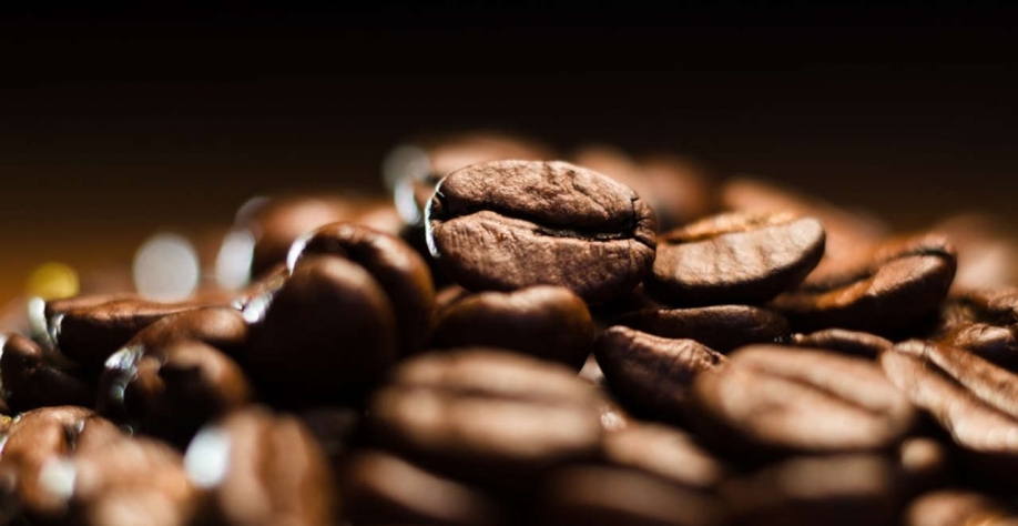 O café robusta para março caiu 4 dólares, ou 0,2%, para 2.299 dólares a tonelada (Imagem: Pixabay/TheoCrazzolara)