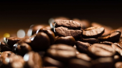 Preços do café arábica enfraquecem na ICE e açúcar avança