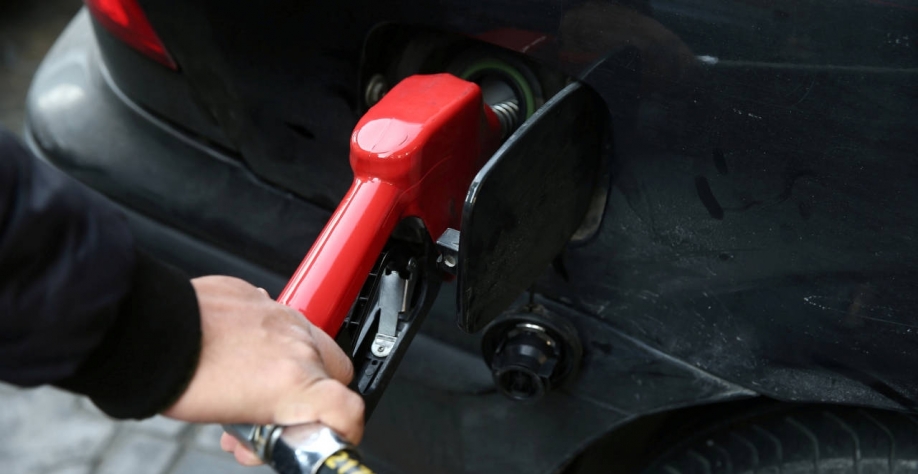 Maio do ano passado foi o último mês de baixa no preço médio nacional (Imagem: Nazanin Tabatabaee/WANA (West Asia News Agency) via REUTERS)