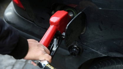 Litro da gasolina subiu 74,3% desde maio de 2020, quando custava R$ 4,01