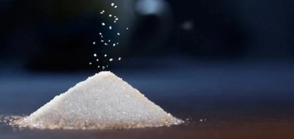 Açúcar bruto ganha 2,2% na ICE com avanço do petróleo; café também sobe