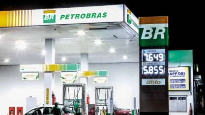 Governadores discutem renovar congelamento do ICMS dos combustíveis