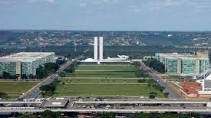 Planalto dribla Guedes e entrega a deputado PEC com corte de tributos