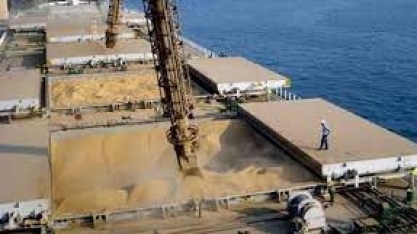China cancela navios de soja brasileira