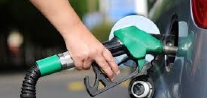 Defasagem do preço da gasolina é de 11% na média nacional, diz Abicom