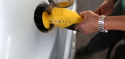 Políticas públicas poderiam amenizar alta dos combustíveis, diz economista