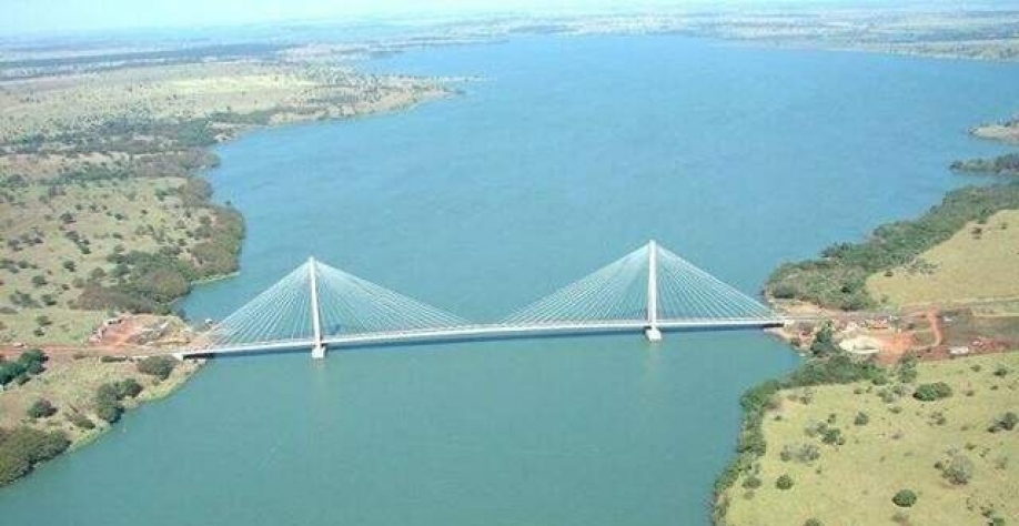 Ponte Tancredo de Almeida Neves sobre Rio Paranaíba. (Foto: Divulgação) - CREDITO: CAMPO GRANDE NEWS