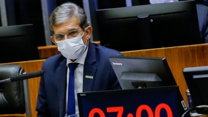 Por que gasolina vai continuar cara mesmo com troca do presidente da Petrobras