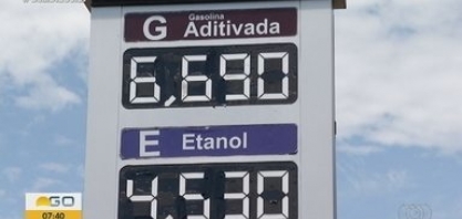 Baixo consumo de etanol faz preço do combustível cair nos postos em Goiás