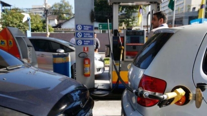Preço da gasolina registra alta superior a 33% em 1 ano
