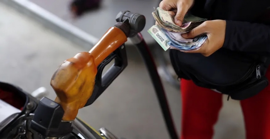 O estado que registrou o preço médio mais alto do combustível foi o Rio de Janeiro, com R$ 7,14, um aumento de R$ 0,04 em relação ao boletim anterior31/10/2014REUTERS/Darren Whiteside