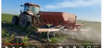 Profissionais da Usina Coruripe adaptam equipamento para aplicação de corretivo nos canaviais