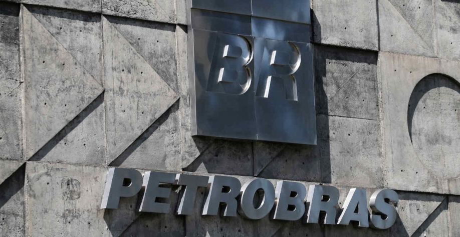 A Petrobras em 2021 quebrou seu recorde histórico de lucros anuais e pagamentos de dividendos, graças aos preços altíssimos do Brent (Imagem: REUTERS/Sergio Moraes)