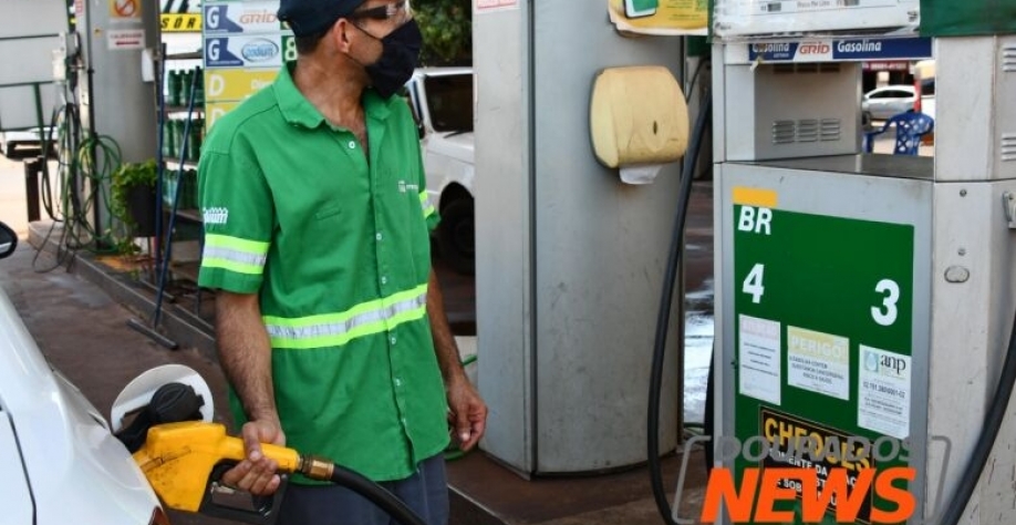 Preço médio da gasolina comum figura em R$ 6,30 - Crédito: Hedio Fazan/Dourados News