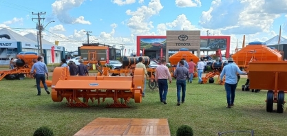 DMB comemora o sucesso na TecnoShow Comigo 22