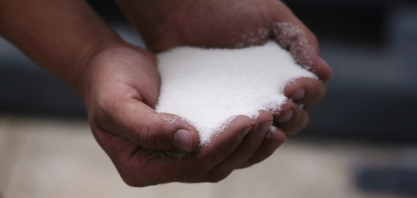 Açúcar bruto avança na ICE com dados de produção do Brasil abaixo do esperado