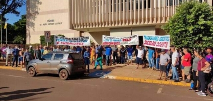 Ex-funcionários de usina falida fazem protesto exigindo prioridade em acerto