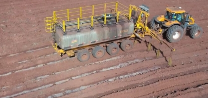 O uso da vinhaça localizada é uma das soluções para que a cana sofra menos com a crise dos fertilizantes?