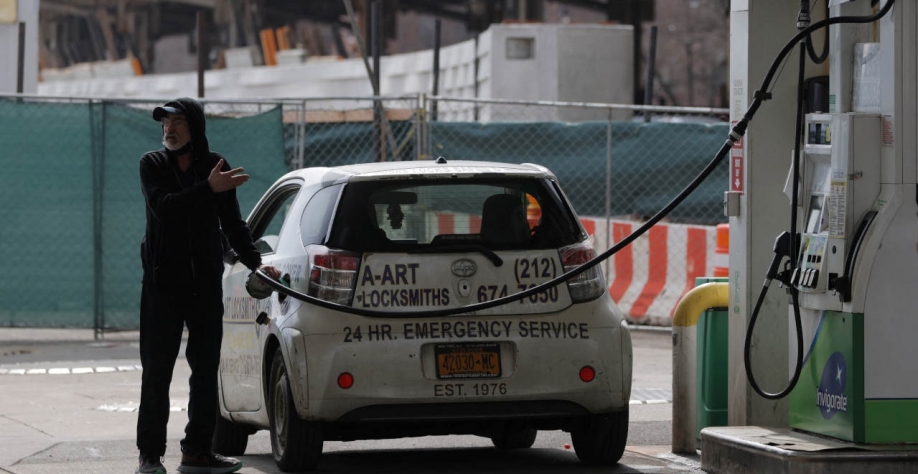 O governo dos Estados Unidos planeja liberar a venda de gasolina com adição de 15% de etanol entre 1º de junho e 15 de setembro (Imagem: REUTERS/Andrew Kelly)