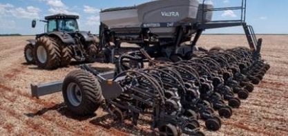 Plantadeira Dobrável Momentum da Valtra é a ganhadora do prêmio Machine Of The Year 2022/2023 na categoria ‘Semeadora’