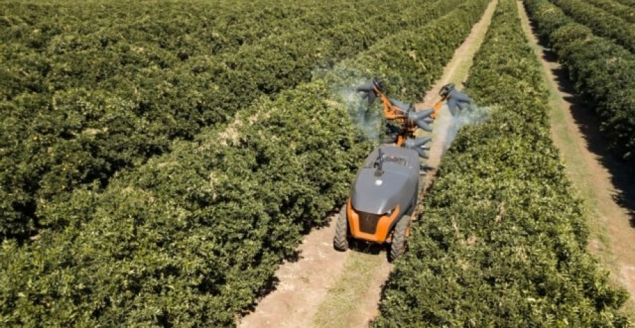 Pulverizador autônomo está entre as inovações apresentadas na Agrishow deste ano (Foto: Divulgação)