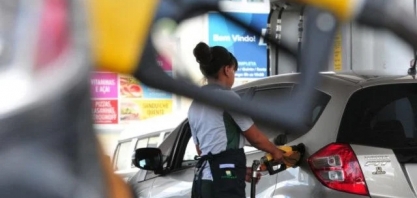 Medidas adotadas devem levar preço da gasolina de R$ 7,39 a R$ 5,84, diz ministro