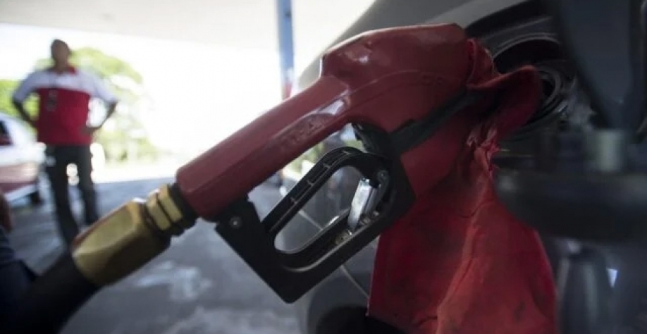 Mais de 50% do preço da gasolina são impostos. Foto: Marcelo Camargo/Agência Brasil