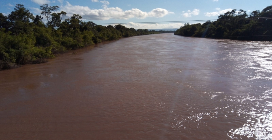  Grande parte da água utilizada para irrigação vem de rios, córregos, represas e/ou barragens. Porém, estudos indicam viabilidade do uso de águas residuárias no processo. Foto: Divulgação Netafim