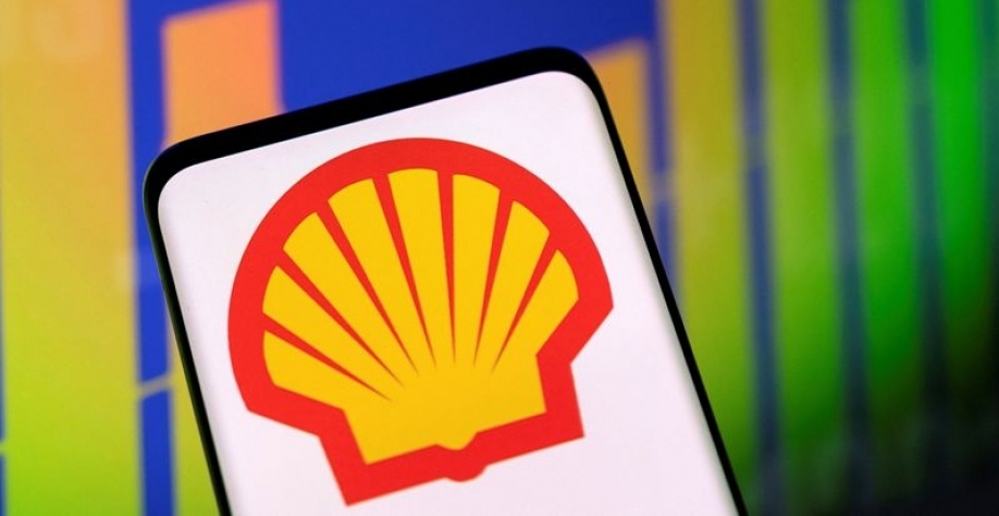 FOTO DO ARQUIVO: Ilustração mostra logotipo da Shell e gráfico de ações