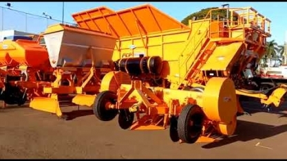 Área de exposição dos produtos DMB sendo preparada para o 18° Agronegócios Copercana