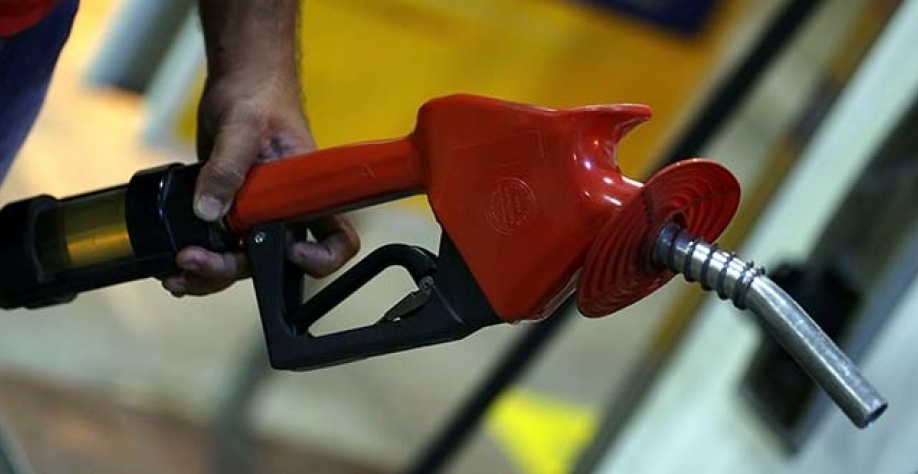 A redução do ICMS sobre combustíveis pode gerar perda de até R$ 2,4 bilhões para as prefeituras de Minas | Crédito: REUTERS/Paulo Whitaker