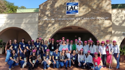 Pesquisas realizadas pelos Centro de Cana do IAC encantam participantes da visita técnica Cana Substantivo Feminino