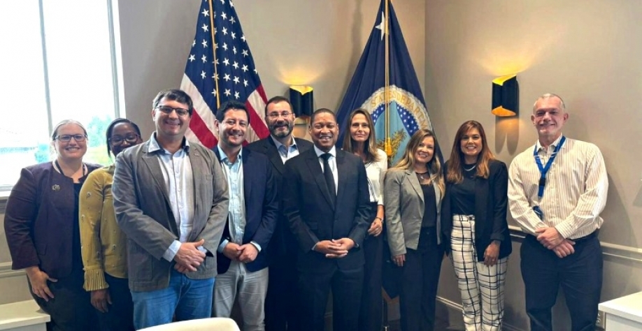 Representantes da missão brasileira, do setor americano de Etanol de milho e atores do Departamento de Agricultura dos Estados Unidos – USDA. Foto: Divulgação