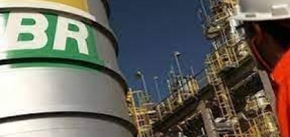 Petrobras fica sob pressão após aumento de gasolina e diesel pela refinaria da Acelen