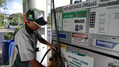Petrobras deveria aumentar preços de gasolina e diesel, dizem importadores