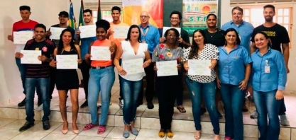 Atvos capacita moradores de Mineiros (GO) em operação e manutenção de máquinas agrícolas