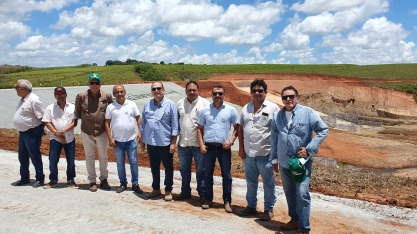 Asplan prestigia homenagem a Dr. Murilo Tavares de Melo fundador do grupo Olho D’Água com inauguração de barragem em Aliança