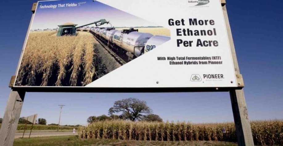 Mandatos de etanol tem sido crescente no EUA e proposta e permanecer para os próximos anos. Scott Olson_Guettyimages