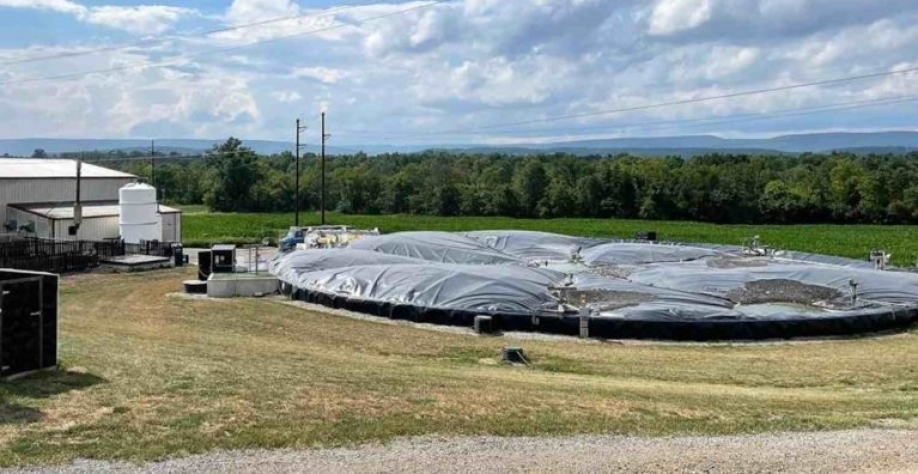 Biodigestor da Homestead Dairy, em Plymouth, que usa resíduo de uma universidade. Divulgação