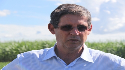 Meu amigo Ismael Perina Júnior foi cultivar outros campos