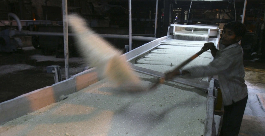 A ausência da Índia no mercado pode elevar preços globais e permitir que os rivais Brasil e Tailândia aumentem os embarques (Imagem: REUTERS/Ajay Verma)