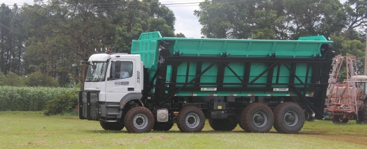 Grunner patrocina o Cana Substantivo Feminino e leva caminhão com sua tecnologia para test-drive no Encontro