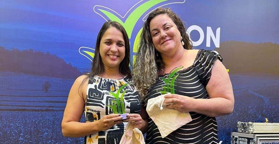 Luiza Magalhães Figueira, gerente de relacionamento da Orplana, e Paula Freitas, gerente de Cadeias Produtivas & Estratégias da Solidaridad: parceria premiada. Divulgação_Fundação Solidaridad