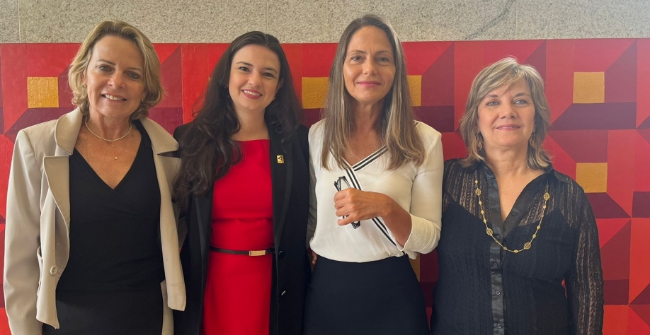 As quatro representantes da sociedade civil e academia (Marilia está de branco). Foto: Arquivo Embrapa