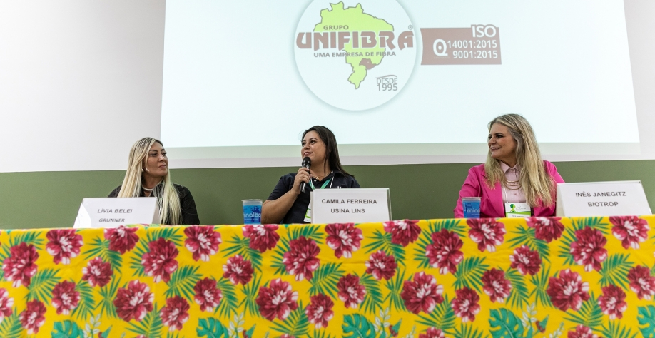 Integrantes do painel: “Inovações Tecnológicas impulsionam a participação das mulheres no Agro”