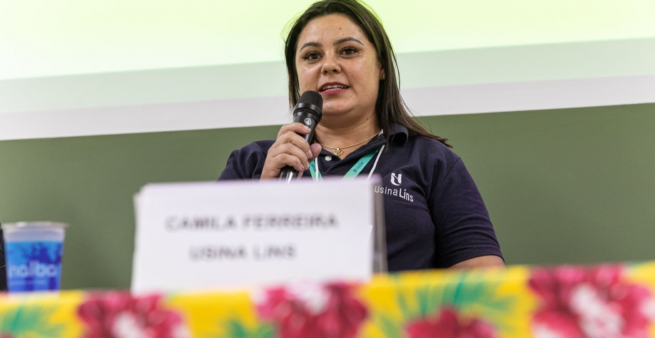 Motorista da área de Compostagem na Usina Lins, SP, participou como debatedora no painel: Inovações Tecnológicas impulsionam a participação das mulheres no Agro