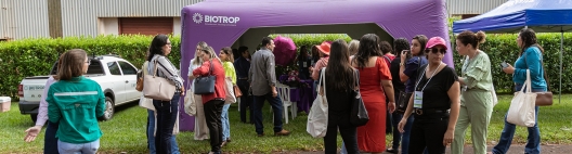 Biotrop dá show no 11º Encontro Cana Substantivo Feminino