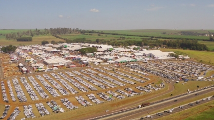 Agrishow deve superar R$ 11 bilhões em negócios; automatização com inteligência artificial é tendência