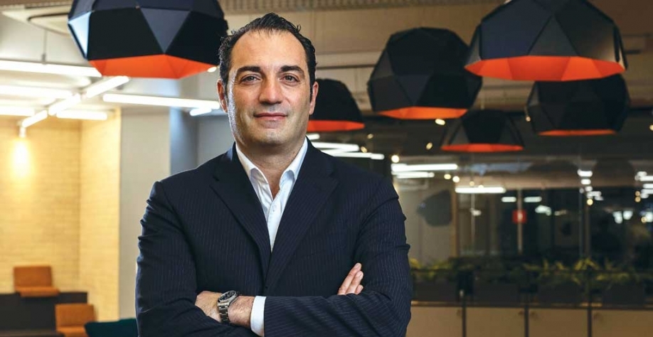 POTENCIAL DA REGIÃO Antonio Filosa afirma que a montadora irá investir mais do que os rivais somados na produção de veículos elétricos e híbridos. (Crédito: LEO LARA/STUDIO CERRI )