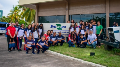 Estudantes do Salesiano conhecem pesquisas com cana em Sergipe